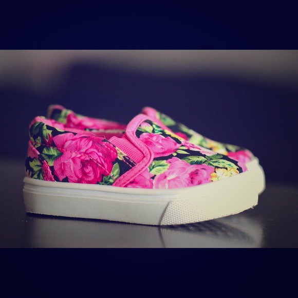 Shoes - Picture 1 of 5